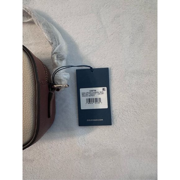 Cole Haan Women's Essential Leather Crossbody Camera Bag British Tan Small NWT - Picture 2 of 6